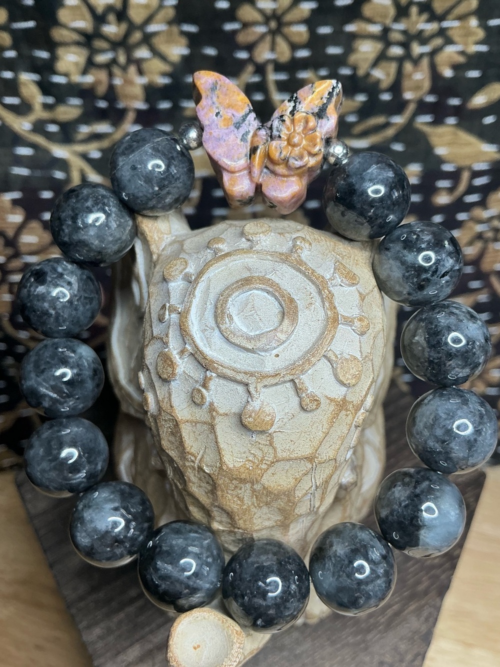 Wuji Jade 13mm with Rhodonite Butterfly